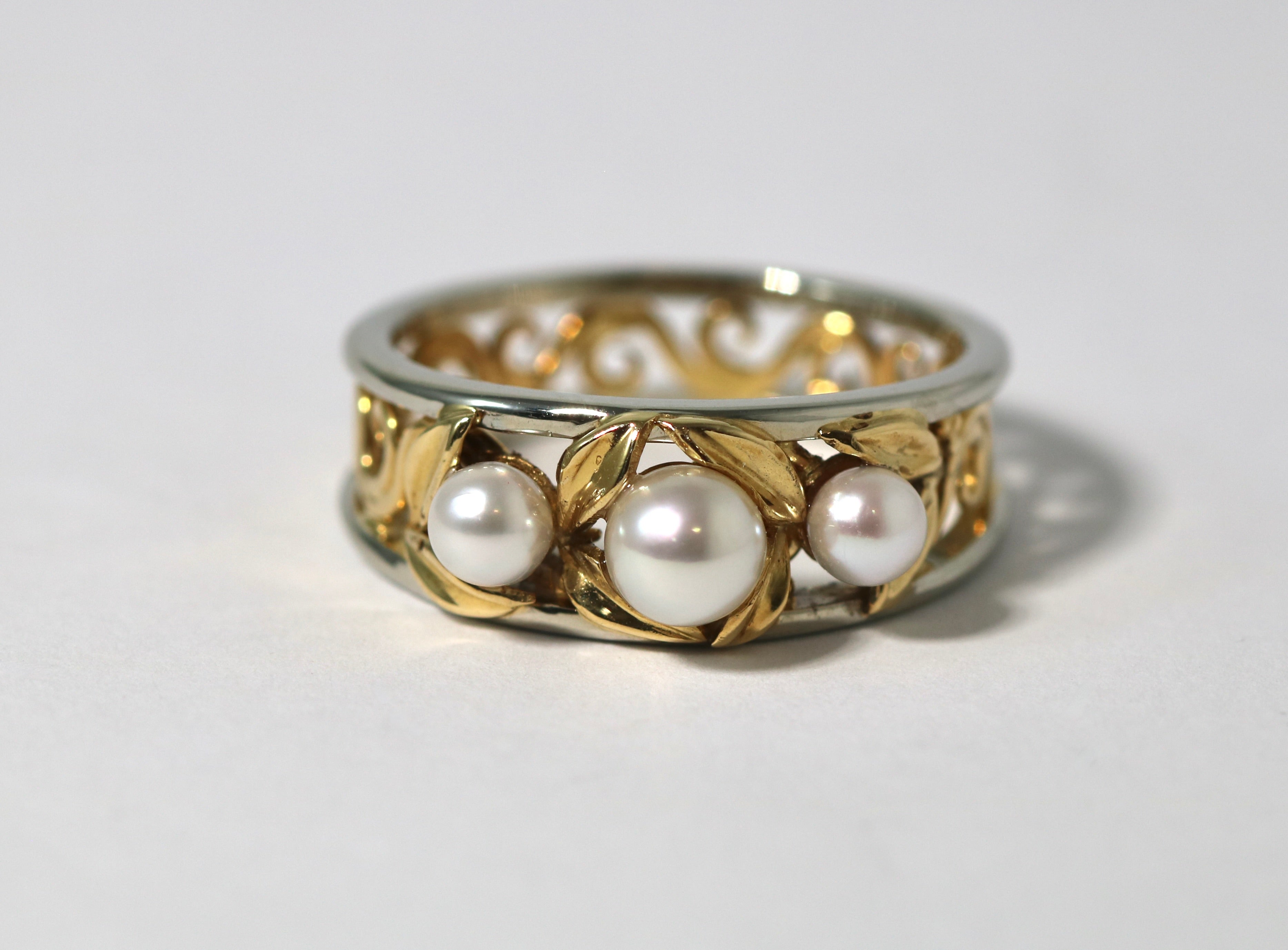 Pearl Arabesque Ring