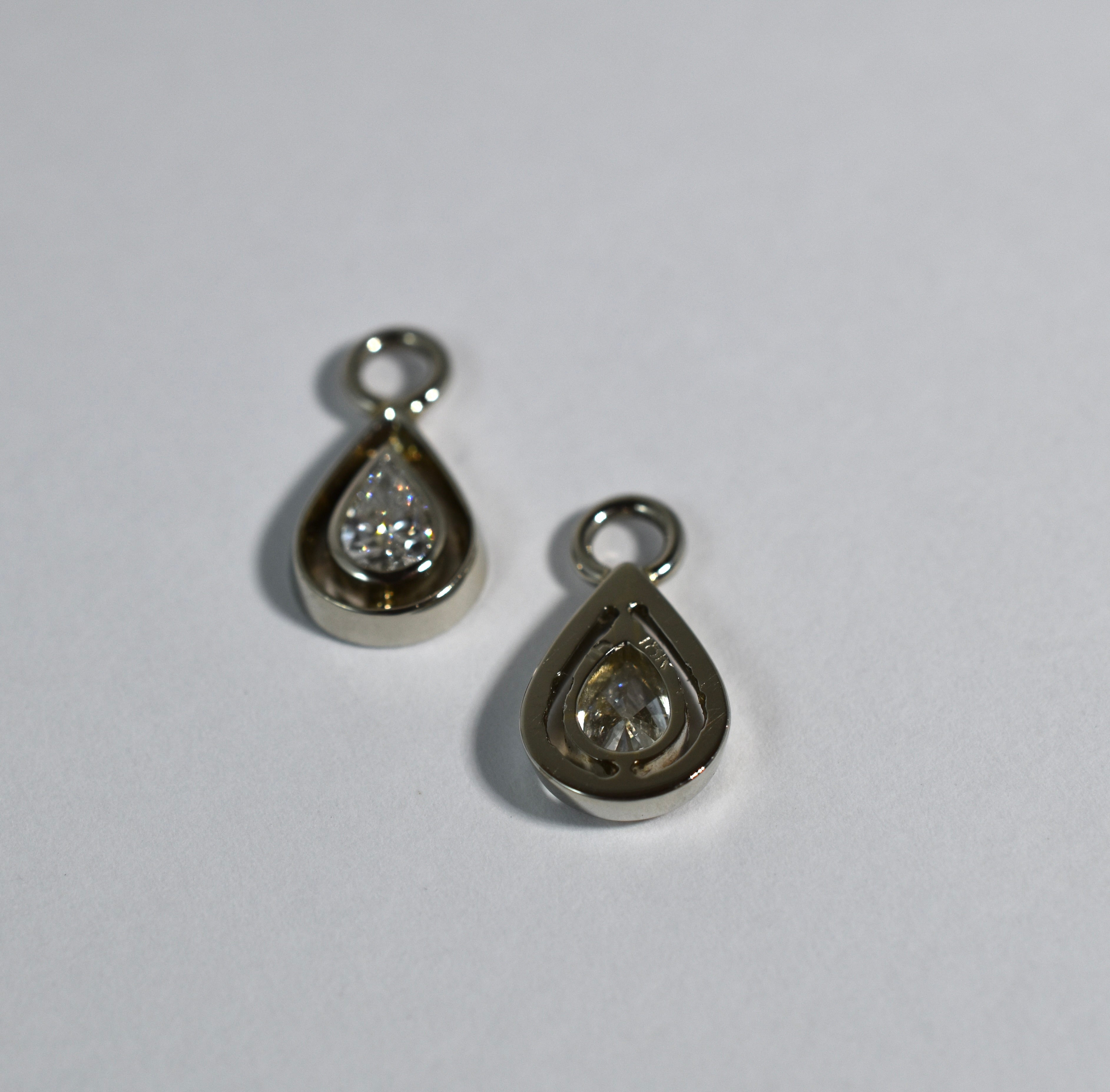 18 karat white gold pear diamond drops