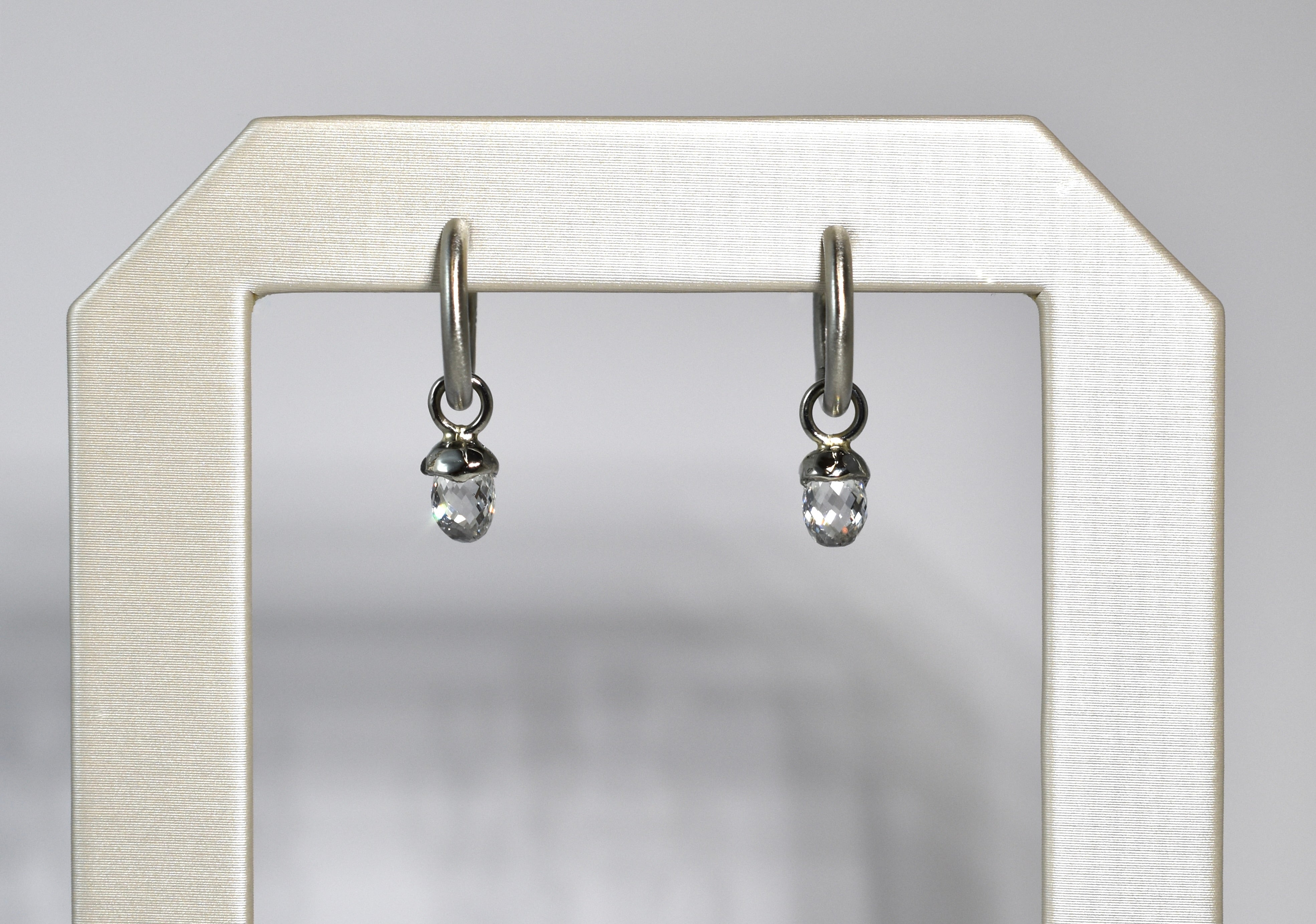 19 karat white gold briolette diamond drops