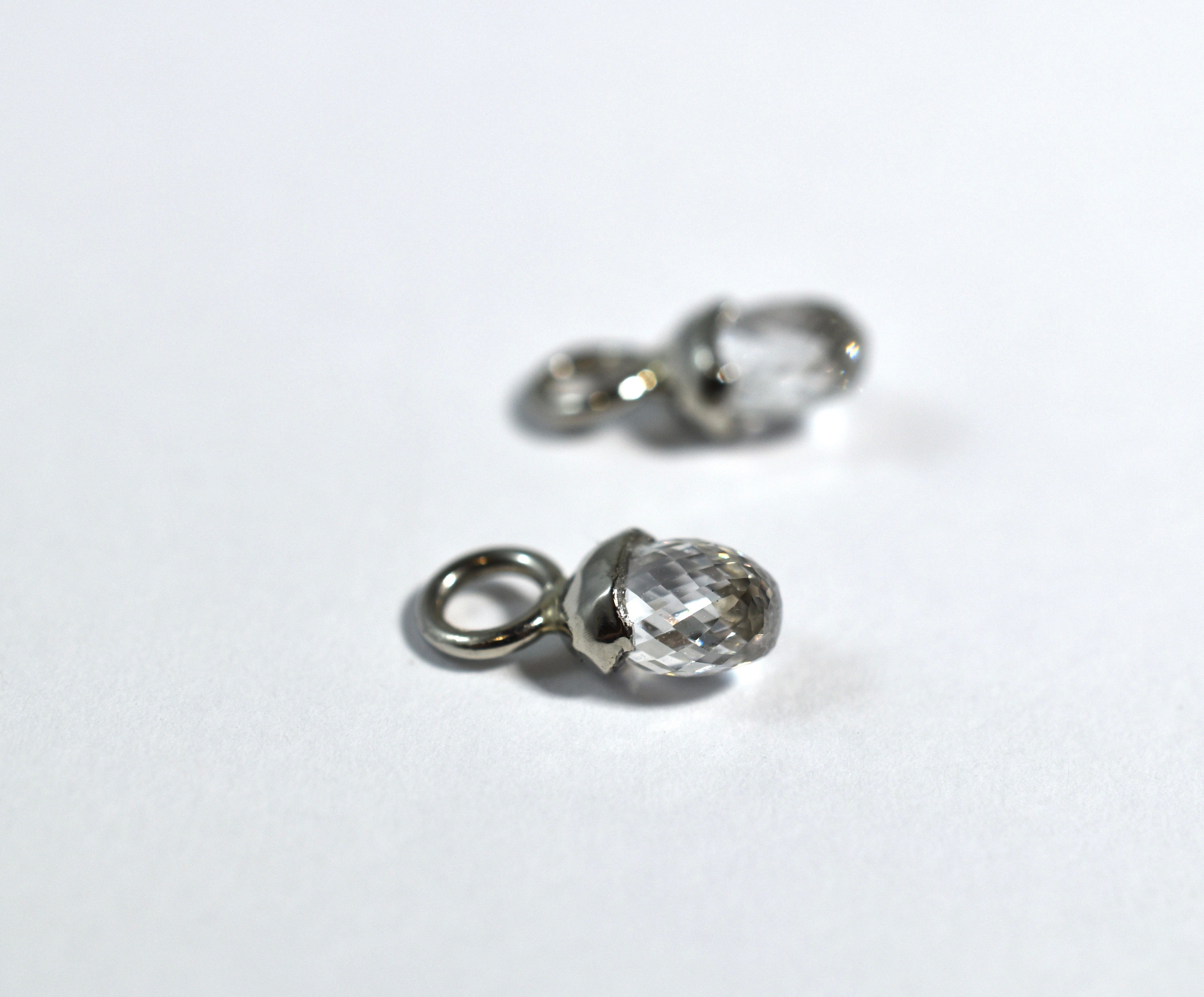 19 karat white gold briolette diamond drops