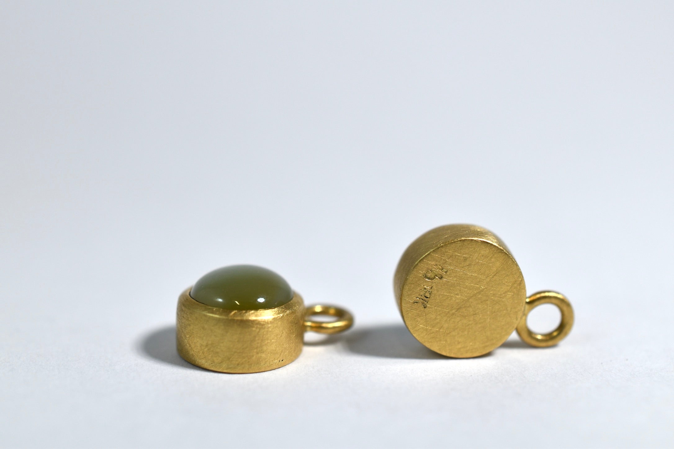 18 karat yellow gold catseye chrysoberyl drops