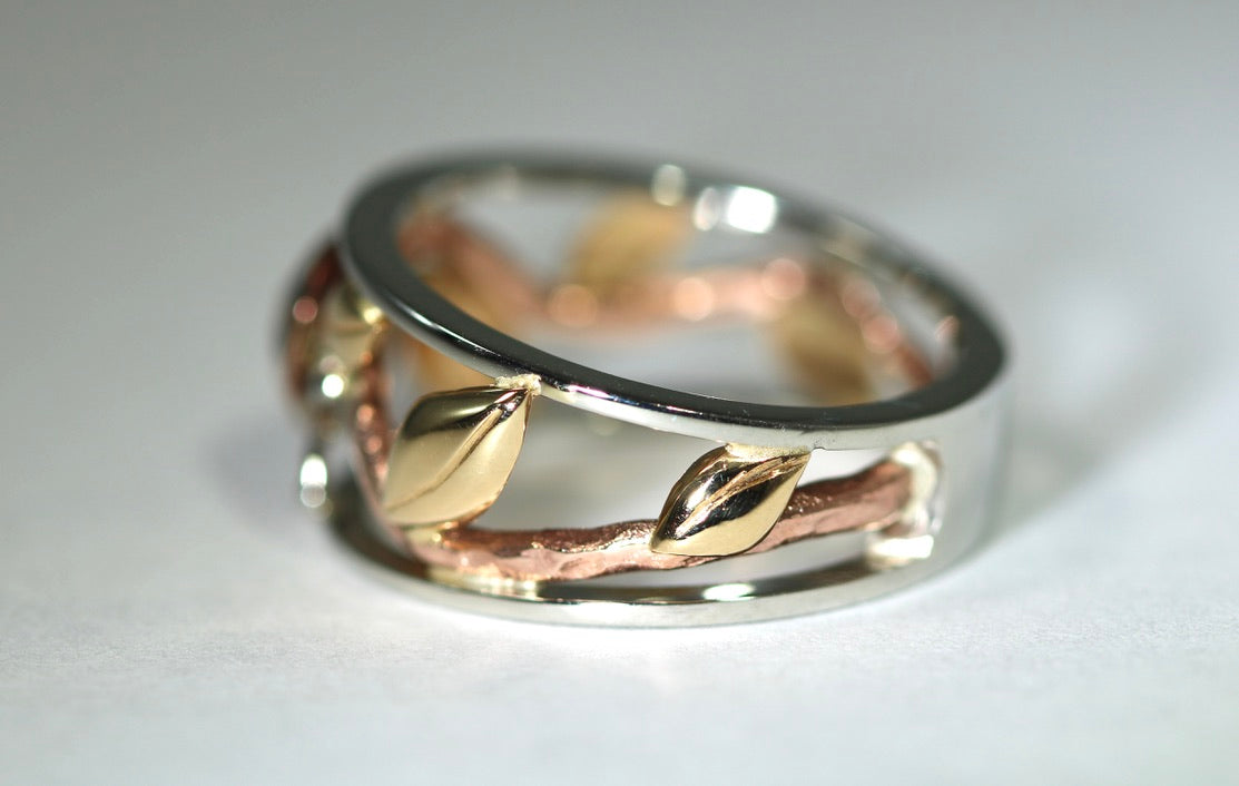 Ladybug & Leaf Ring