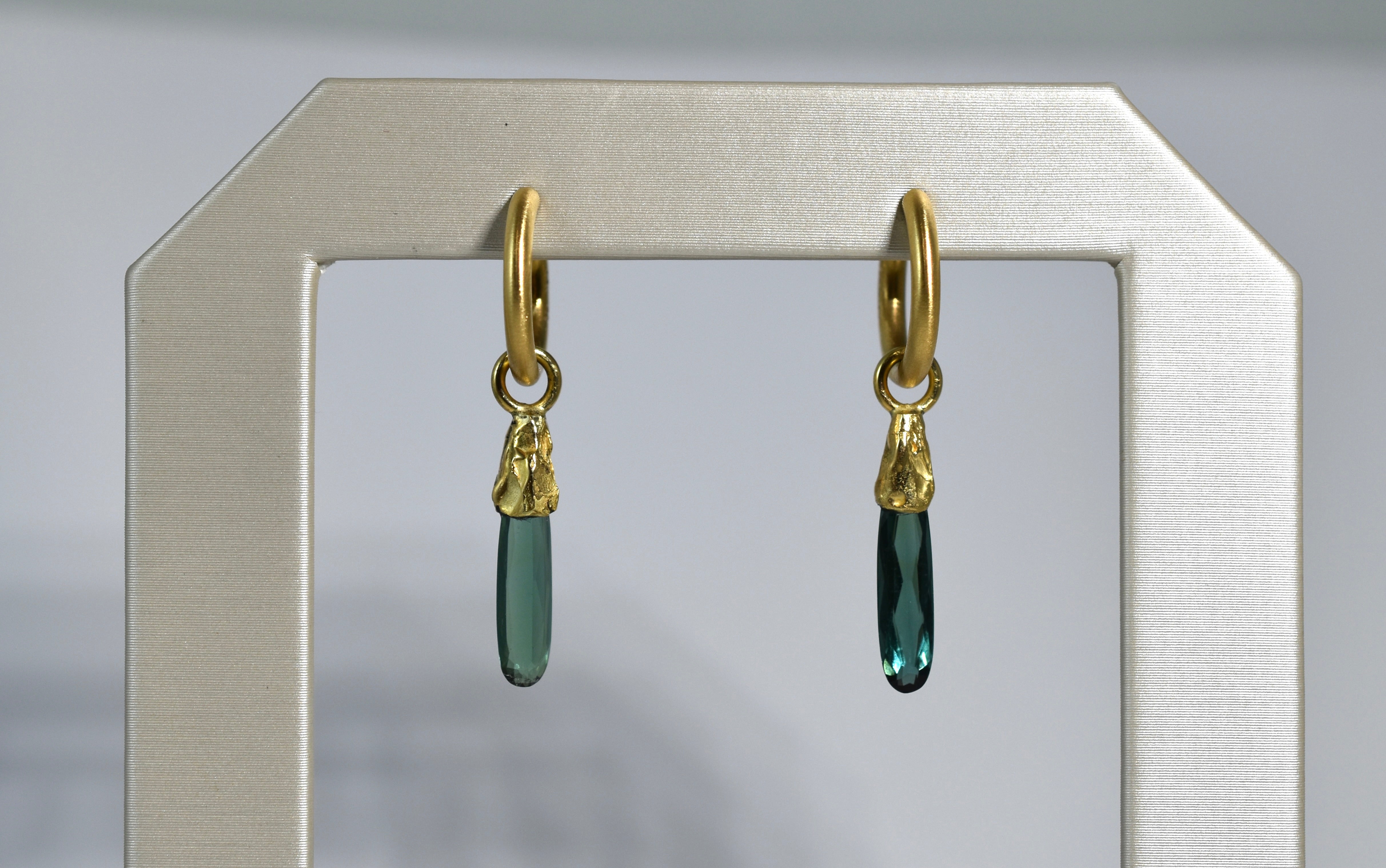 18 karat yellow gold green tourmaline drops