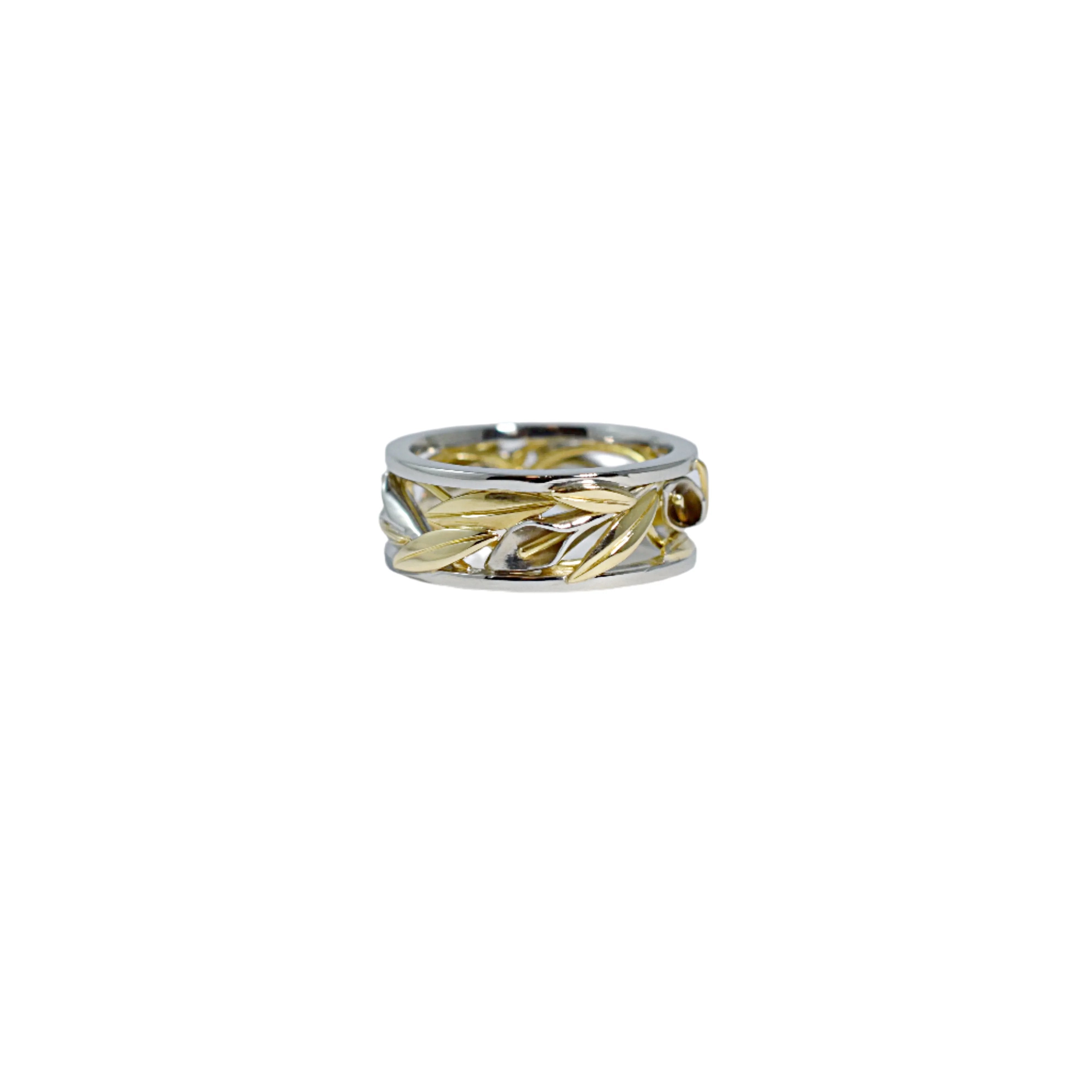 Classic Straight Calla Lily Ring