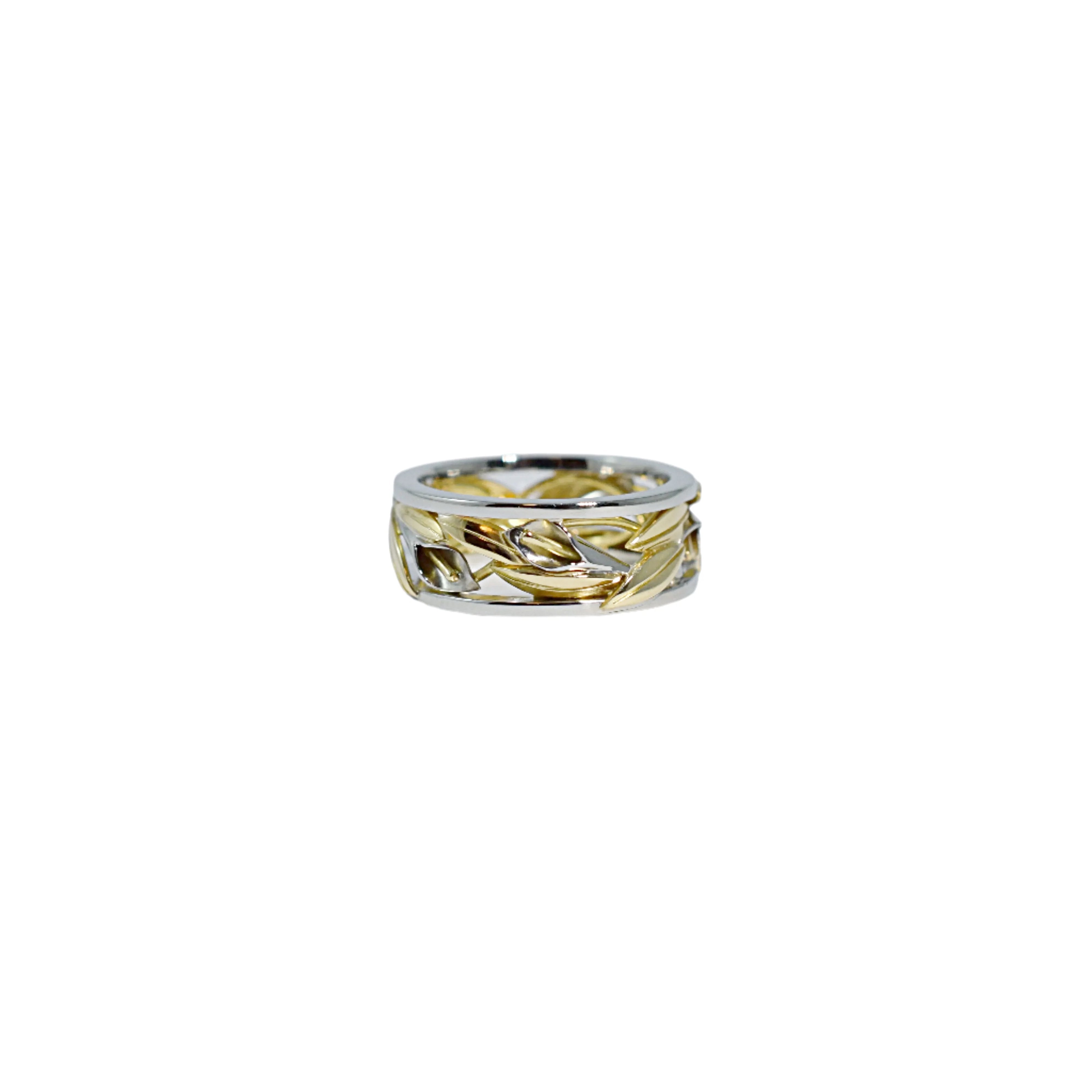 Classic Straight Calla Lily Ring