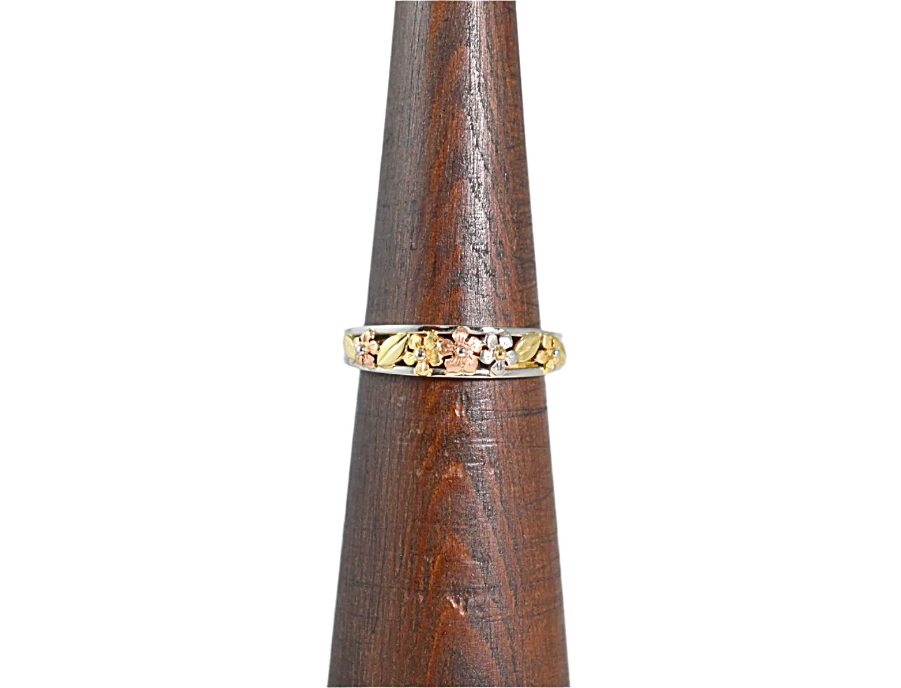 Fine Tapered Forget-Me-Not Ring