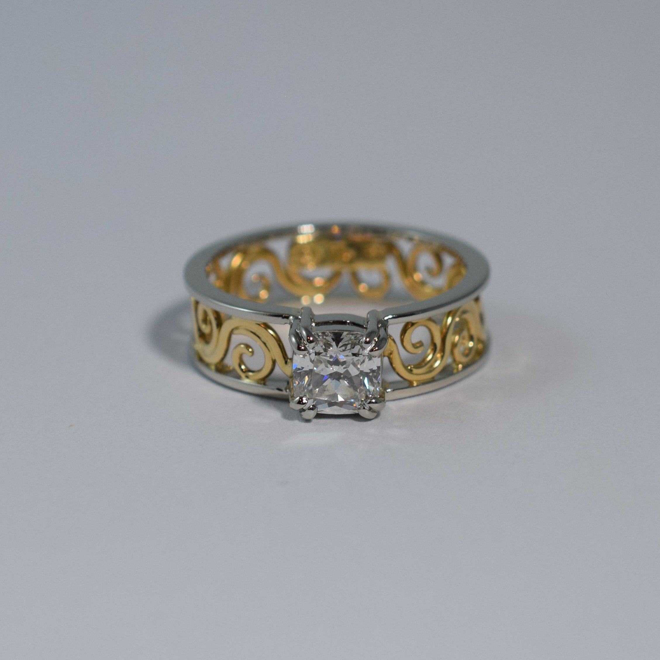 Solitaire Diamond Arabesque Ring