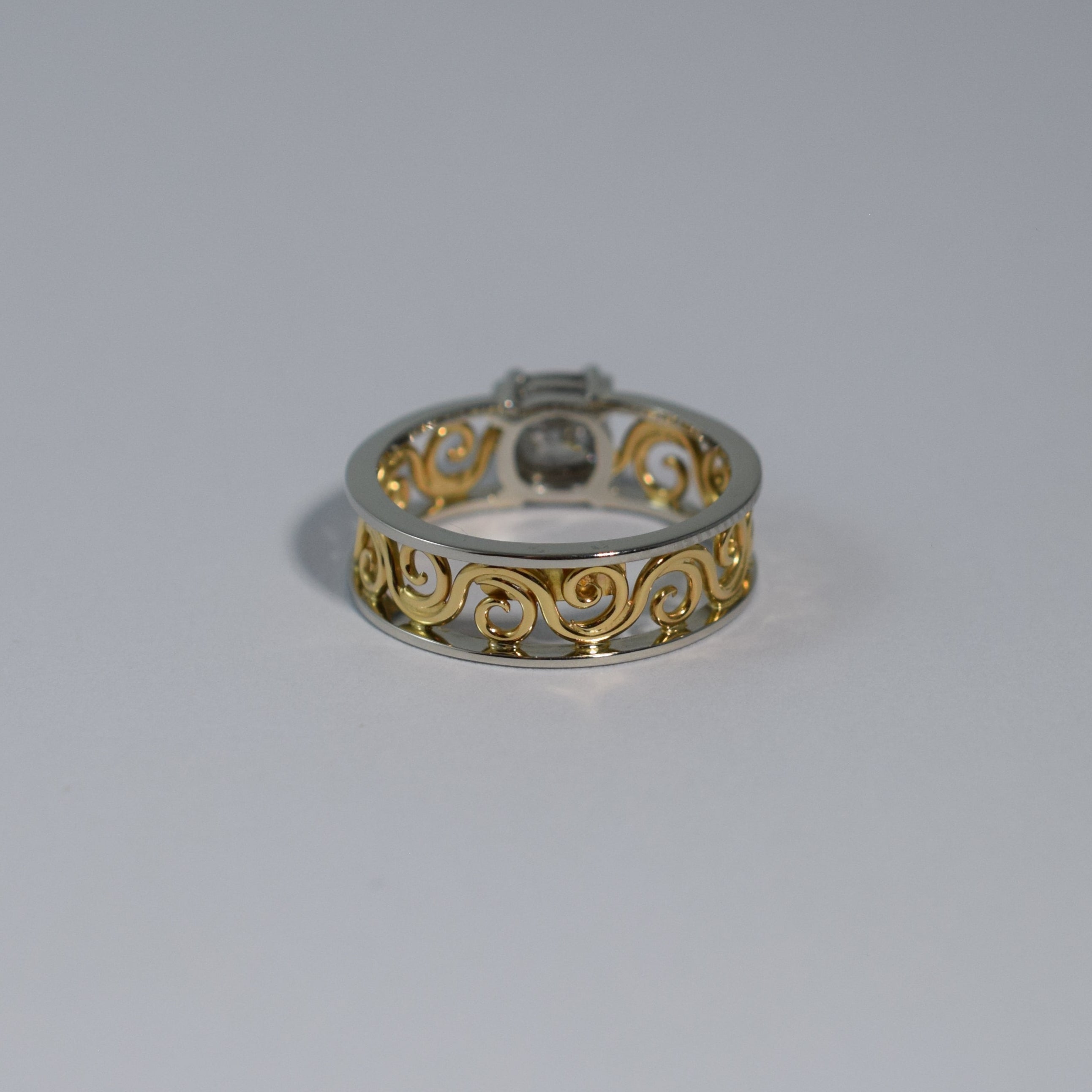 Solitaire Diamond Arabesque Ring