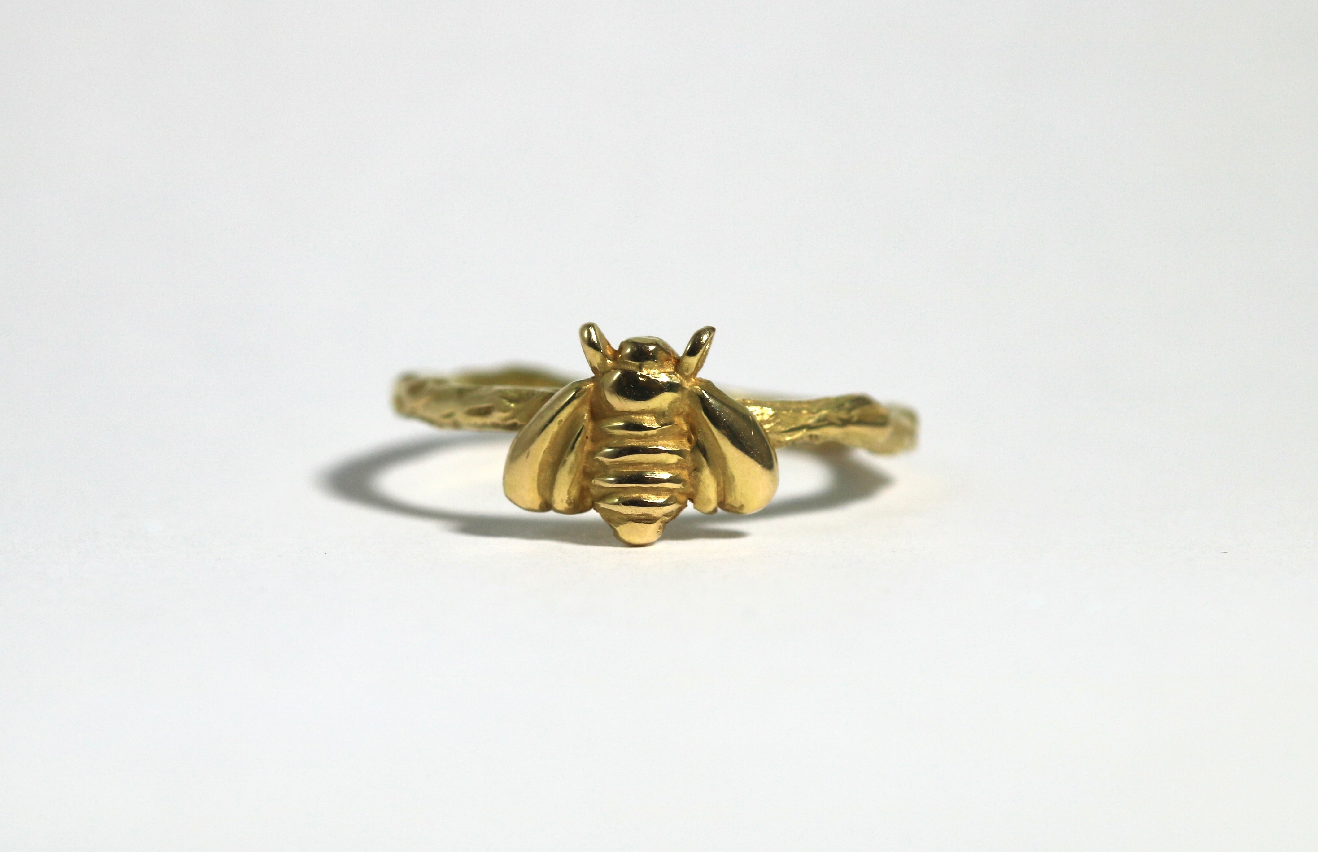 Twiggy Bee Ring